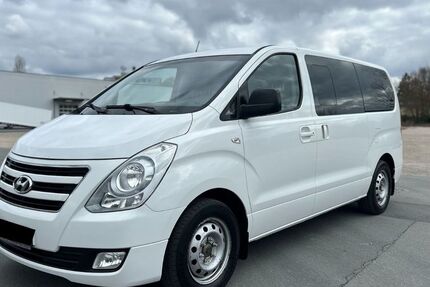 Hyundai H-1 Starex 247.000 km 9.900 &euro; Roth 91154