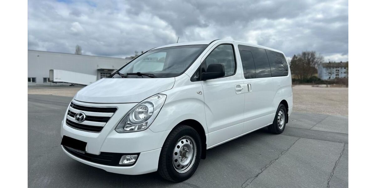 Hyundai H-1 Starex 247.000 km 9.900 &euro; Roth 91154