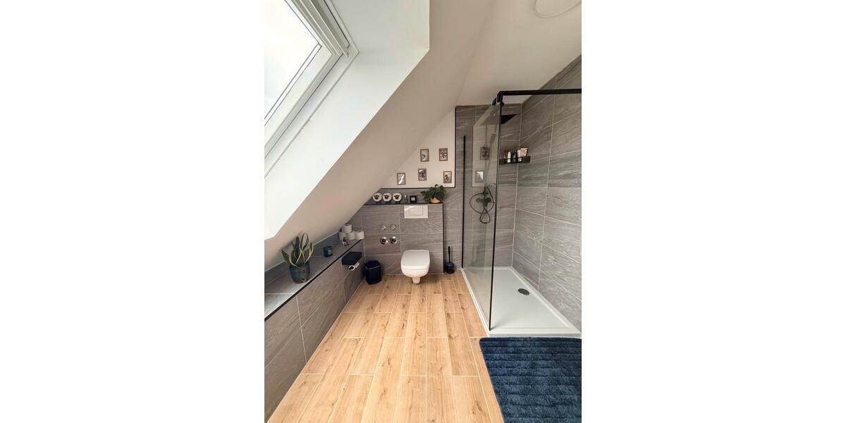 Dachgeschoßwohnung Cadolzburg - 3 Zimmer, 94 m&sup2;, 1.175&euro; | Angebot:26042536