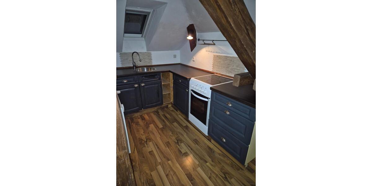 Dachgeschoßwohnung Uehlfeld - 1 Zimmer, 43 m&sup2;, 390&euro; | Angebot:24893395