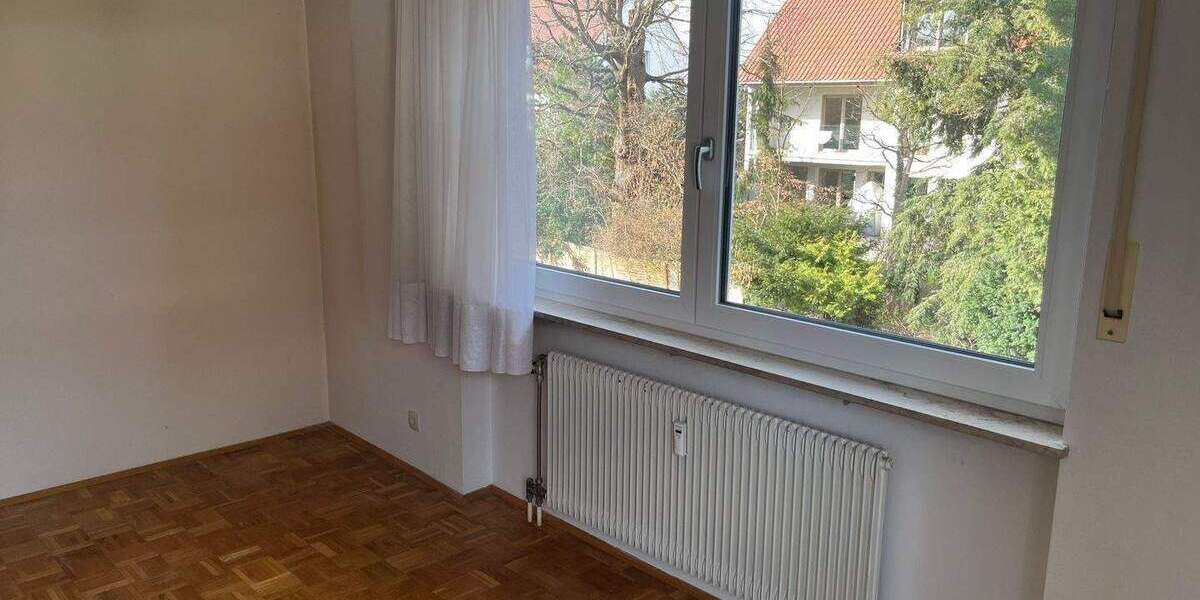Etagenwohnung Nürnberg Zerzabelshof - 4 Zimmer, 115 m&sup2;, 1.350&euro; | Angebot:25770489