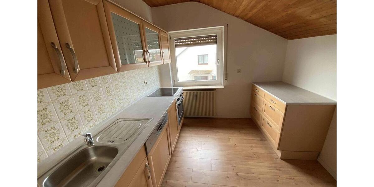 Etagenwohnung Aurachtal - 3 Zimmer, 105 m&sup2;, 900&euro; | Angebot:26022265