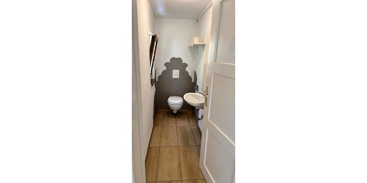 Etagenwohnung Buckenhof - 4 Zimmer, 95 m&sup2;, 1.235&euro; | Angebot:25907821