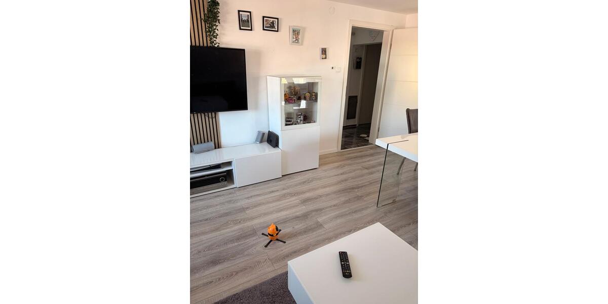 Dachgeschoßwohnung Nürnberg Eibach - 3 Zimmer, 60 m&sup2;, 990&euro; | Angebot:26504094