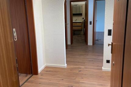 Wohnung Uttenreuth - 3 Zimmer, 95 m&sup2;, 1.350&euro; | Angebot:25636489