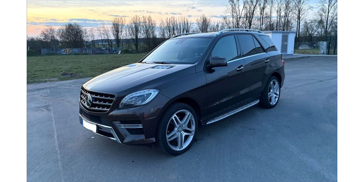 Mercedes-Benz ML 350 283.000 km 16.100 &euro; Herzogenaurach 91074
