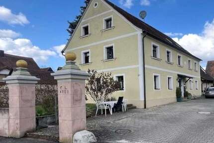 Haus Nürnberg Almoshof - 12 Zimmer, 357 m&sup2;, 849.000&euro; | Angebot:24764131