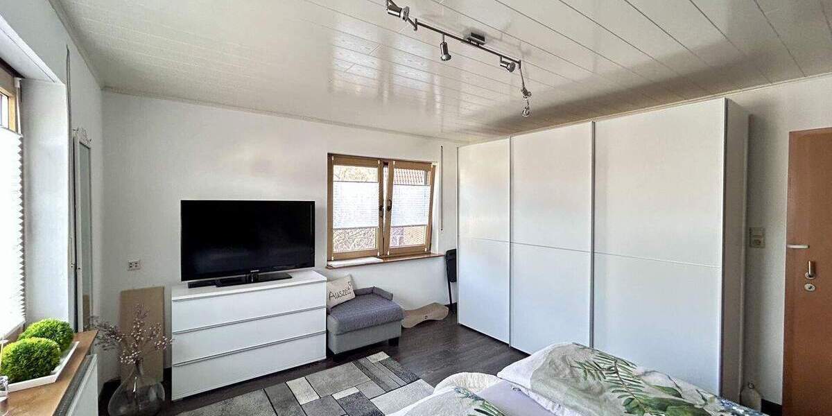 Mehrfamilienhaus, Wohnhaus Langensendelbach - 7 Zimmer, 237 m&sup2;, 664.000&euro; | Angebot:25701556