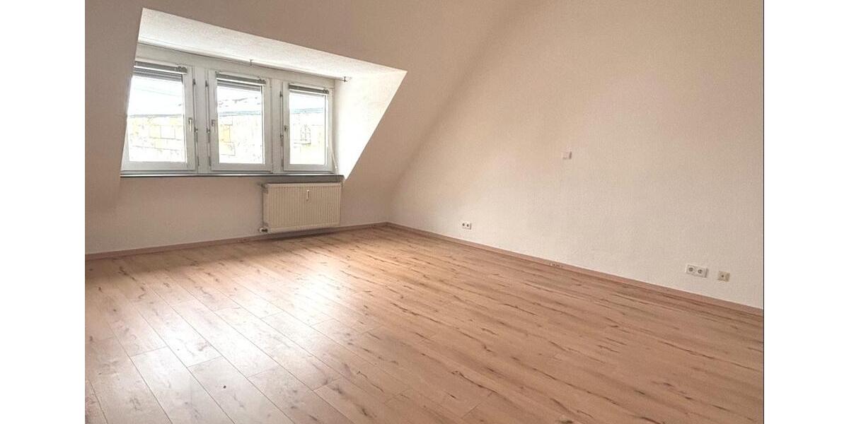 Dachgeschoßwohnung Altdorf bei Nürnberg - 4 Zimmer, 125 m&sup2;, 1.175&euro; | Angebot:25217778
