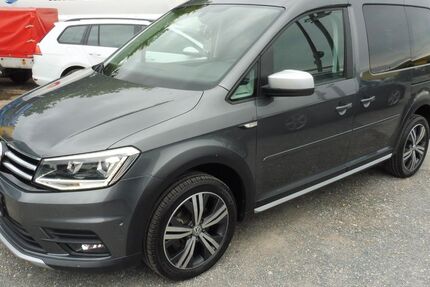 VW Caddy 147.193 km 18.900 &euro; Fürth 90763