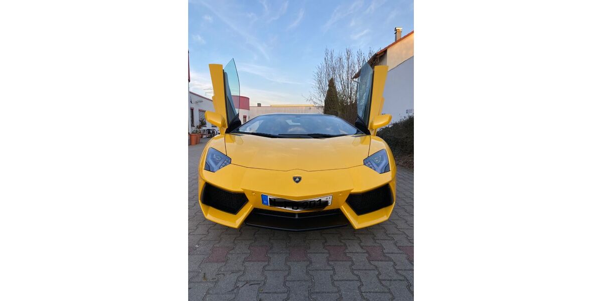 Lamborghini Aventador 14.588 km 329.000 &euro; Nürnberg 90491