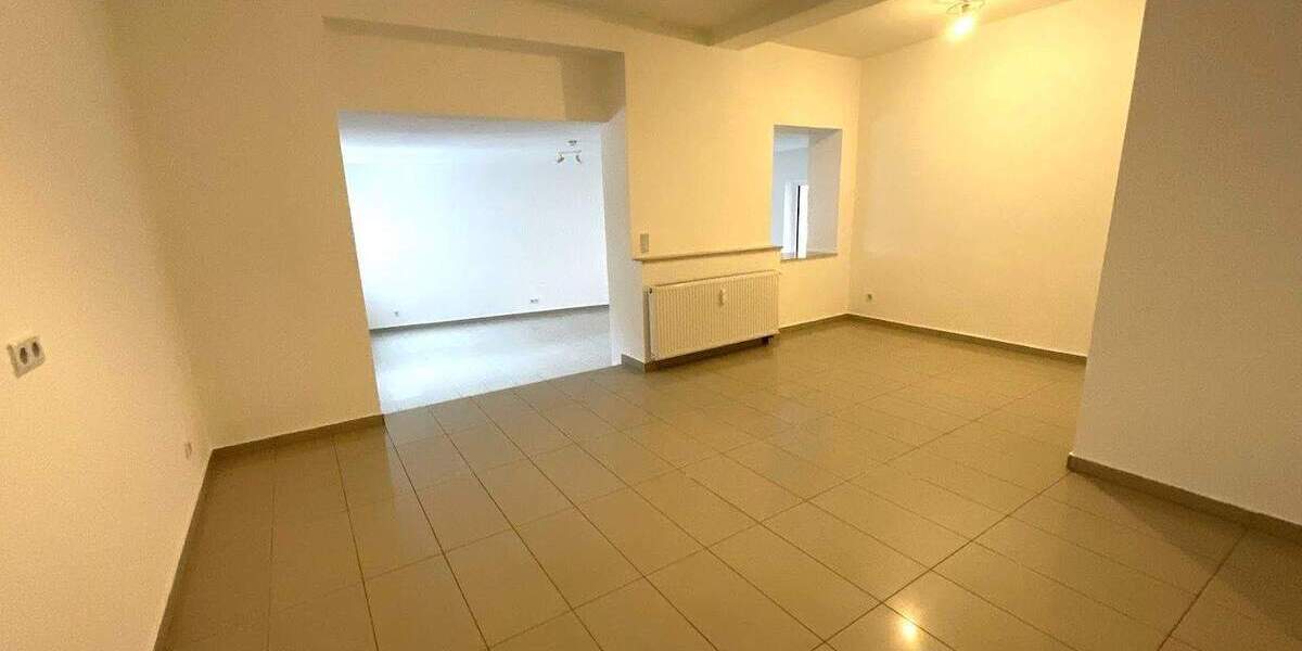 Etagenwohnung Nürnberg Tafelhof - 3 Zimmer, 115 m&sup2;, 1.120&euro; | Angebot:25750279