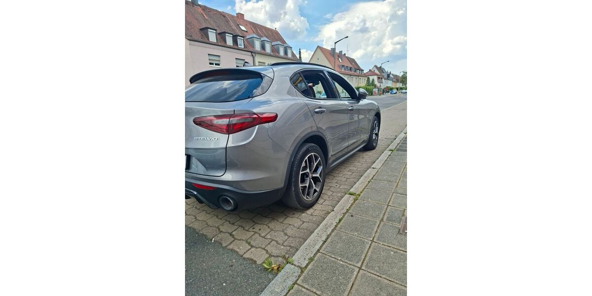 Alfa Romeo Stelvio 116.000 km 22.220 &euro; Nürnberg 90491