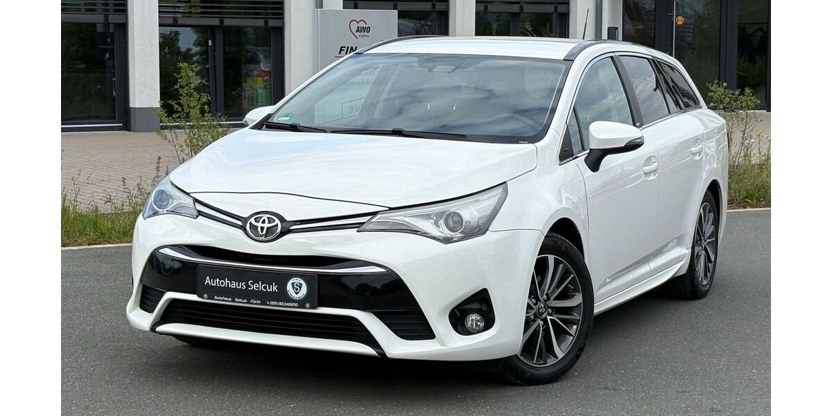 Toyota Avensis 204.000 km 7.990 &euro; Fürth (bei Nürnberg) 90768
