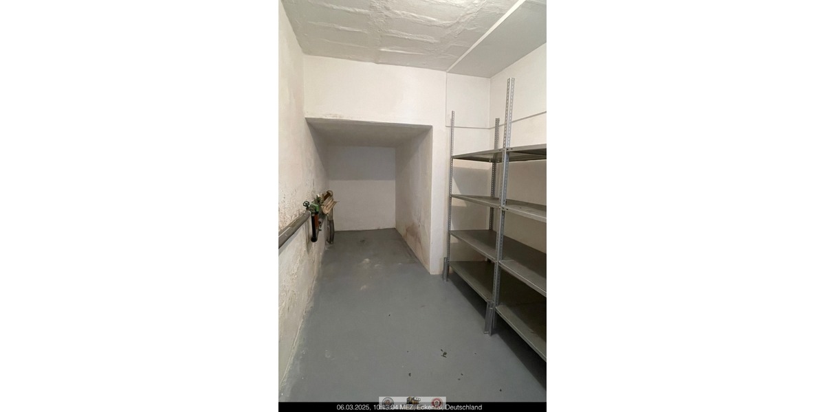 Großes Haus mit Scheune, Garage, Schuppen, Garten, sofort frei. Für Handwerker, Bastler, Sparfüchse - Bauernhaus, Landhaus Eckental Frohnhof | Angebot:25364269