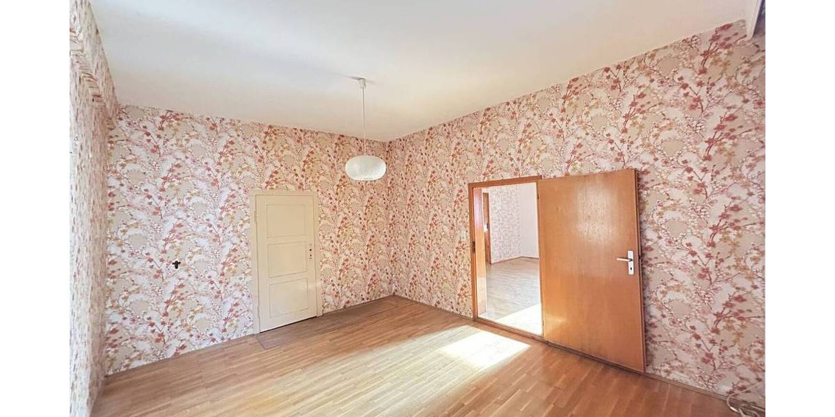 Mehrfamilienhaus, Wohnhaus Erlangen / Frauenaurach Frauenaurach - 8 Zimmer, 236 m&sup2;, 287.000&euro; | Angebot:25701559