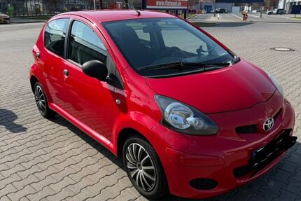 Toyota Aygo (X) 81.000 km 1.999 &euro; Nürnberg 90443