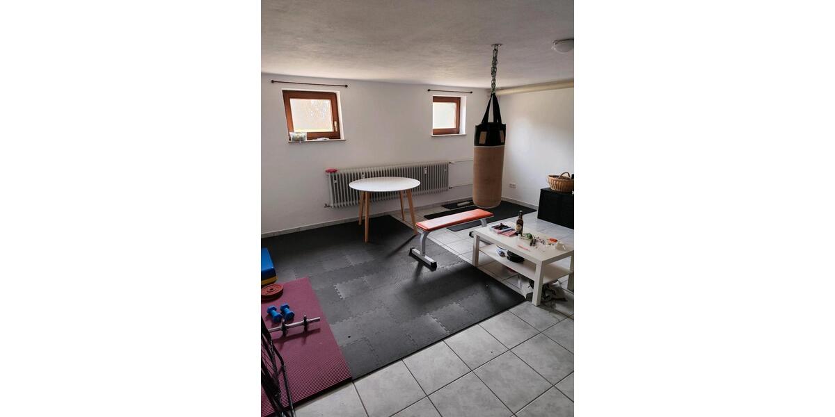 Erdgeschoßwohnung Neuendettelsau - 4 Zimmer, 103 m&sup2;, 1.100&euro; | Angebot:25862181