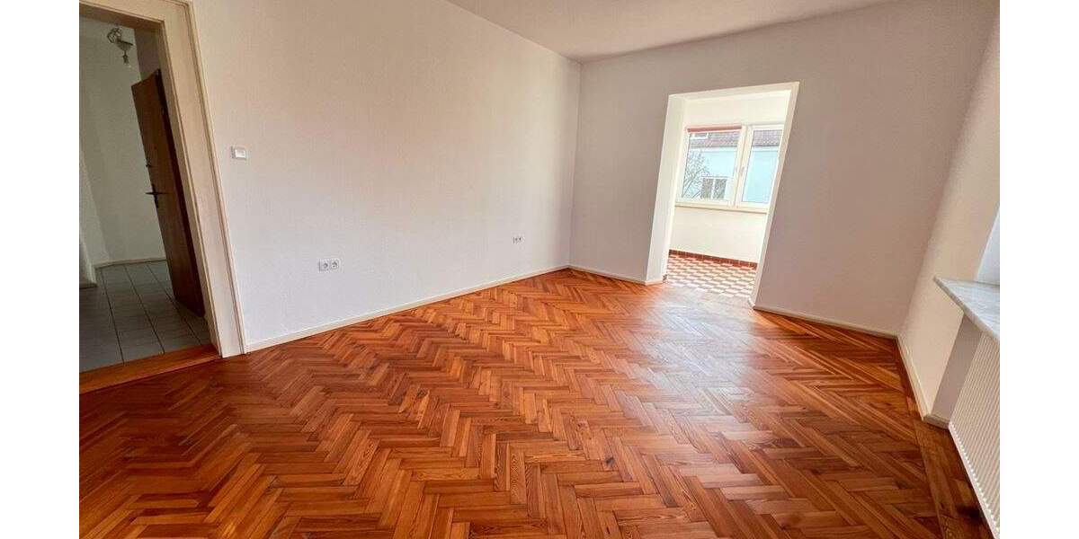 Etagenwohnung Nürnberg Gleißhammer - 3 Zimmer, 100 m&sup2;, 1.200&euro; | Angebot:25661487