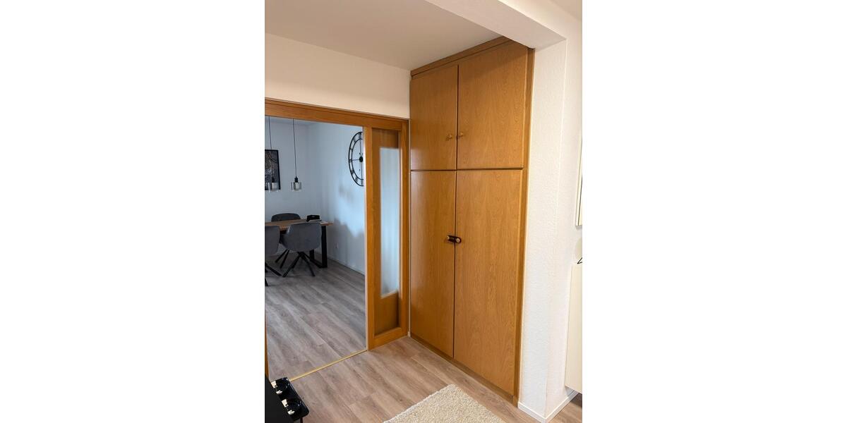 Etagenwohnung Hausen - 3 Zimmer, 83 m&sup2;, 790&euro; | Angebot:25832042