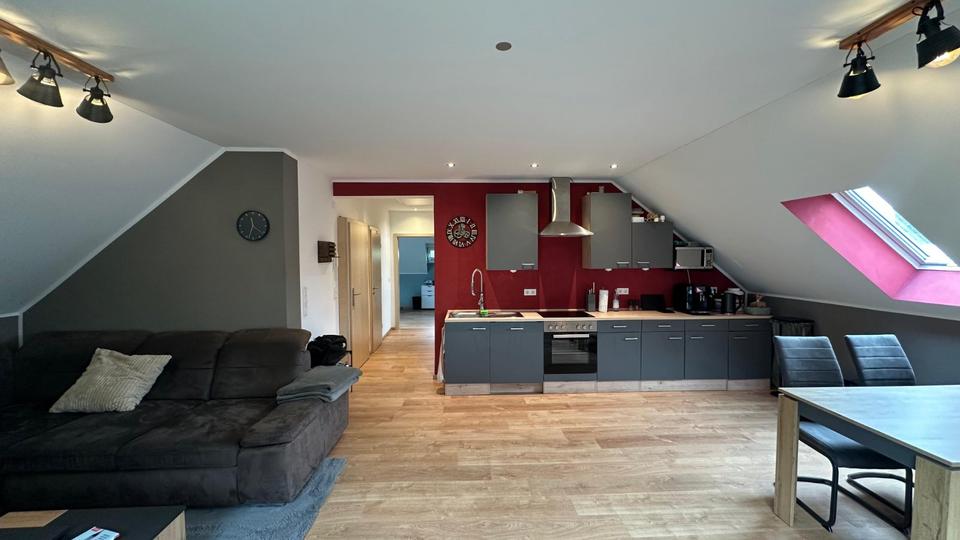 Dachgeschoßwohnung Schwabach - 3 Zimmer, 80 m&sup2;, 1.020&euro; | Angebot:25925057