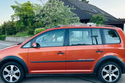 VW Touran 238.000 km 5.600 &euro; Katzwang 90455