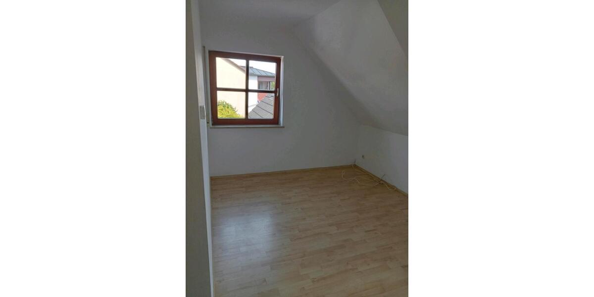 Dachgeschoßwohnung Heilsbronn - 980&euro; | Angebot:25932572