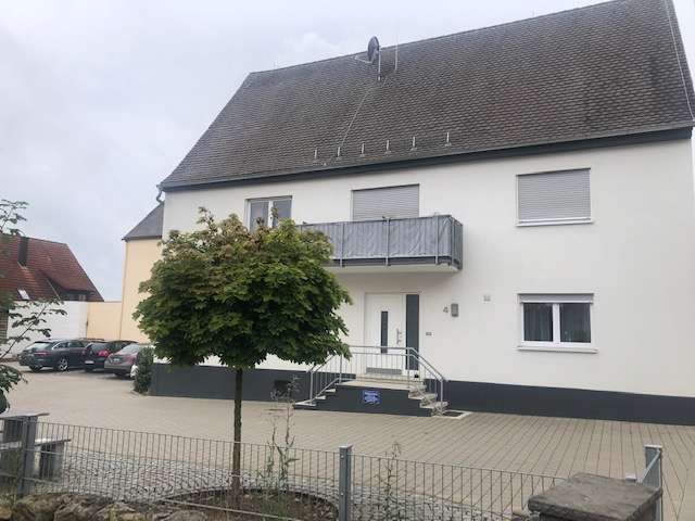 Etagenwohnung Kalchreuth Käswasser - 3 Zimmer, 92 m&sup2;, 850&euro; | Angebot:25602397