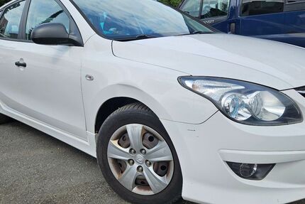 Hyundai i30 172.071 km 1.850 &euro; Nürnberg 90431