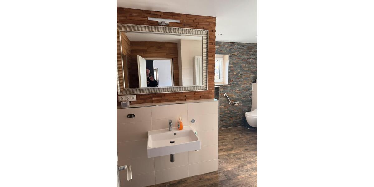 Hochparterre Röttenbach - 4 Zimmer, 142 m&sup2;, 1.390&euro; | Angebot:25922036