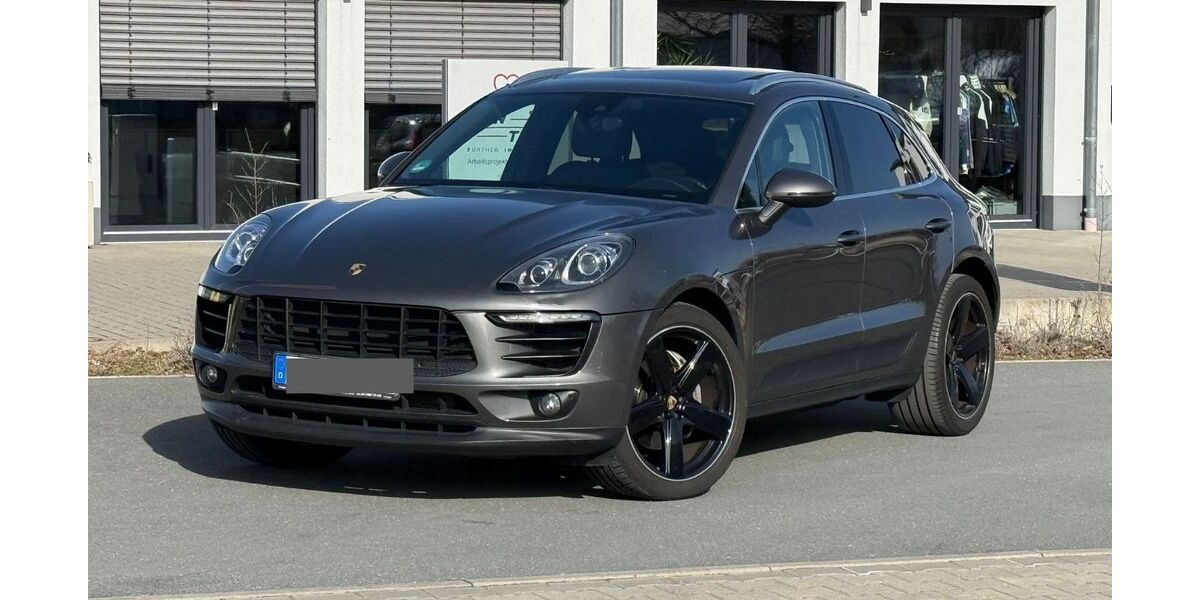Porsche Macan 183.024 km 25.900 &euro; Fürth 90766