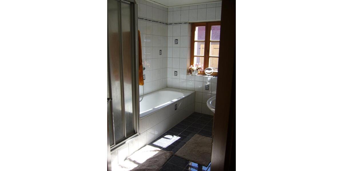 Einfamilienhaus Abenberg - 2 Zimmer, 80 m&sup2;, 800&euro; | Angebot:26527518
