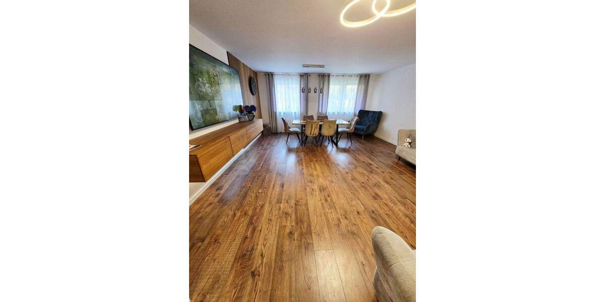 Etagenwohnung Nürnberg Glockenhof - 4 Zimmer, 101 m&sup2;, 335.000&euro; | Angebot:25665172