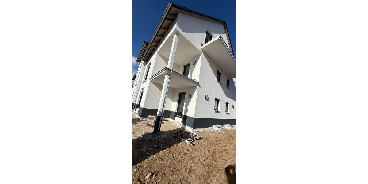 Erdgeschoßwohnung Leinburg - 3 Zimmer, 94 m&sup2;, 1.466&euro; | Angebot:25973558