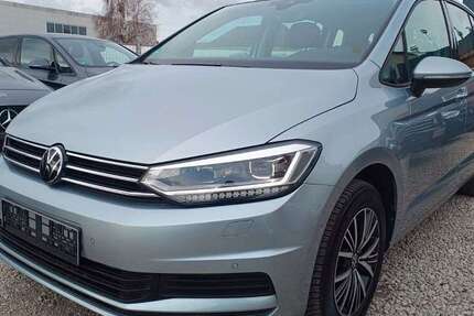 VW Touran 64.310 km 27.999 &euro; Fürth 90765