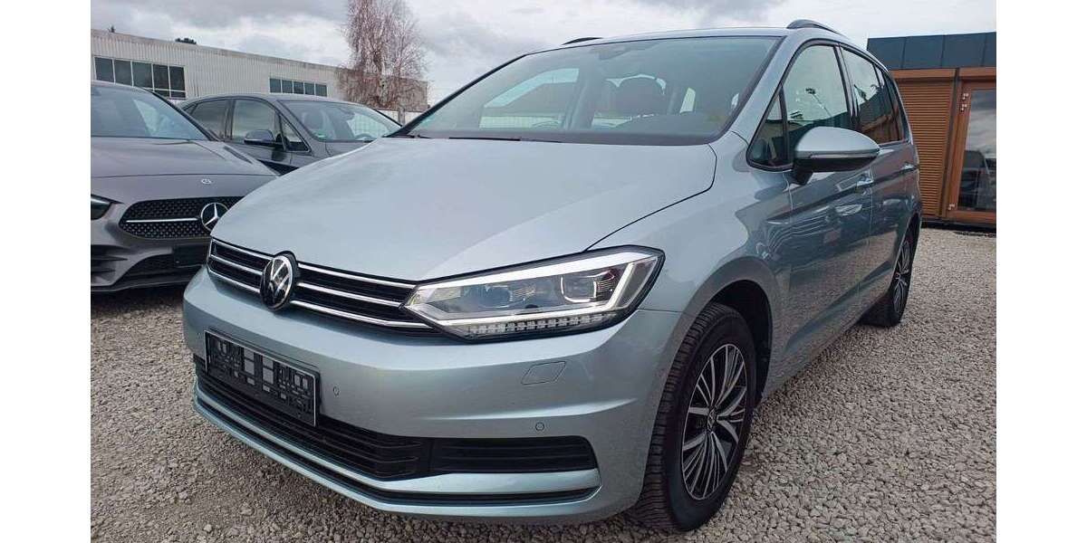 VW Touran 64.310 km 27.999 &euro; Fürth 90765