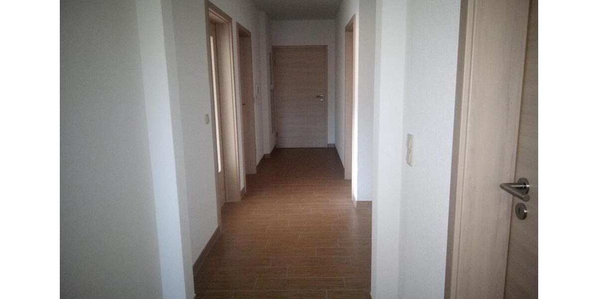 Dachgeschoßwohnung Roth - 3 Zimmer, 60 m&sup2;, 650&euro; | Angebot:26506527