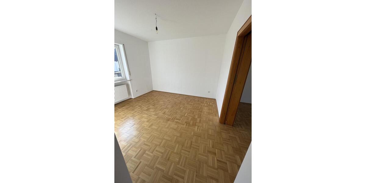 Etagenwohnung Möhrendorf - 3.5 Zimmer, 86 m&sup2;, 1.050&euro; | Angebot:25383803