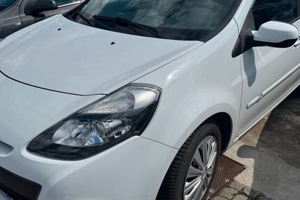 Renault Clio 230.000 km 1.999 &euro; Fürth 90768