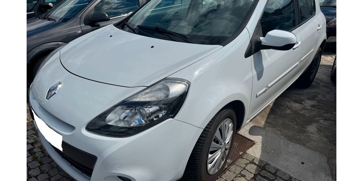Renault Clio 230.000 km 1.999 &euro; Fürth 90768