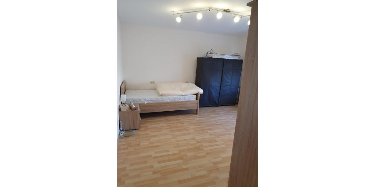Etagenwohnung Herzogenaurach - 3 Zimmer, 86 m&sup2;, 1.000&euro; | Angebot:25301837
