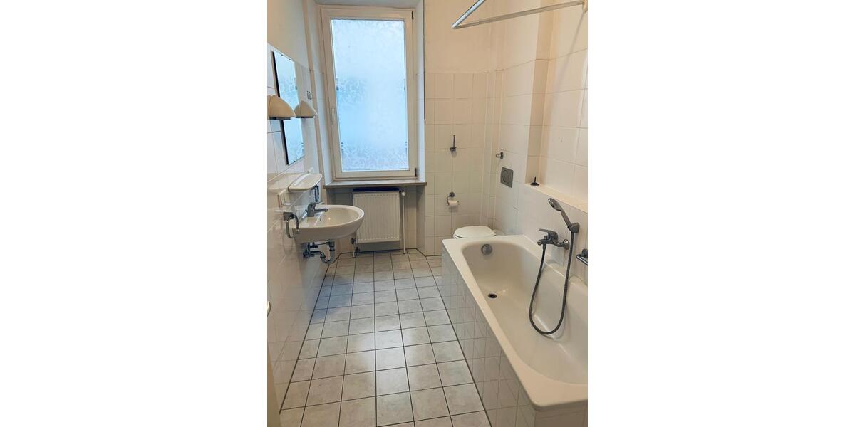 Etagenwohnung Nürnberg Gleißhammer - 2 Zimmer, 63 m&sup2;, 895&euro; | Angebot:26560557