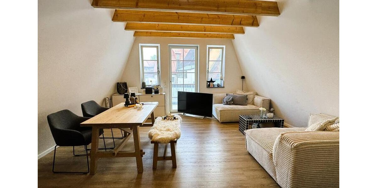 Dachgeschoßwohnung Forchheim - 2 Zimmer, 65 m&sup2;, 880&euro; | Angebot:26562498