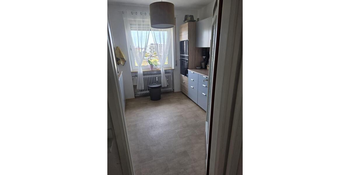 Etagenwohnung Nürnberg Hasenbuck - 3 Zimmer, 74 m&sup2;, 1.130&euro; | Angebot:26534521