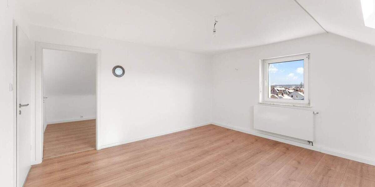Etagenwohnung Langenzenn - 4 Zimmer, 84 m&sup2;, 239.000&euro; | Angebot:25729235