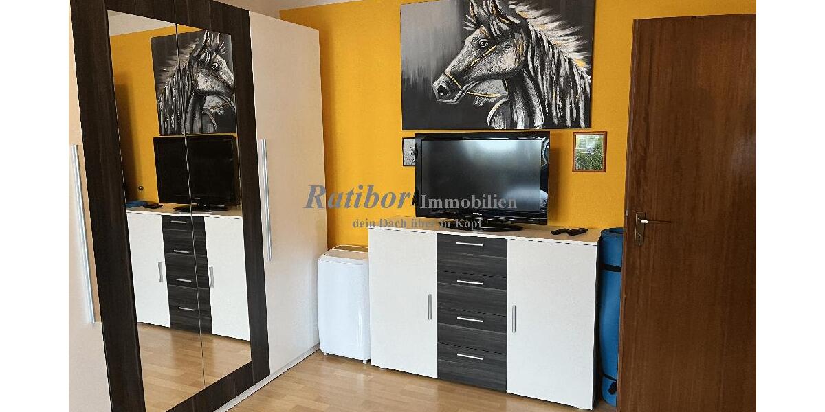 Gut vermietete 2 Zimmer-Mansardenwohnung mit Loggia und Stellplatz in ruhiger Wohnlage RH-Nord - Dachgeschoßwohnung Roth | Angebot:25281237