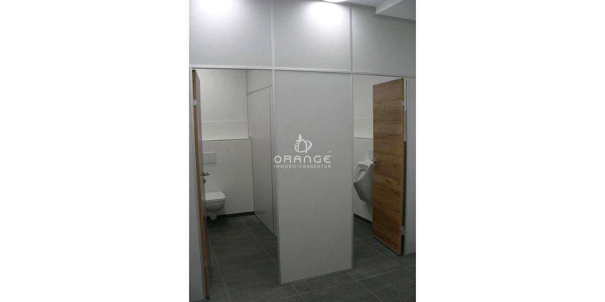 Gewerbeobjekt Roth - 4 Zimmer, 139 m&sup2;, 1.290&euro; | Angebot:25672843