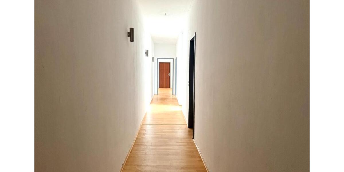 Etagenwohnung Nürnberg Eberhardshof - 3 Zimmer, 105 m&sup2;, 1.360&euro; | Angebot:25481406