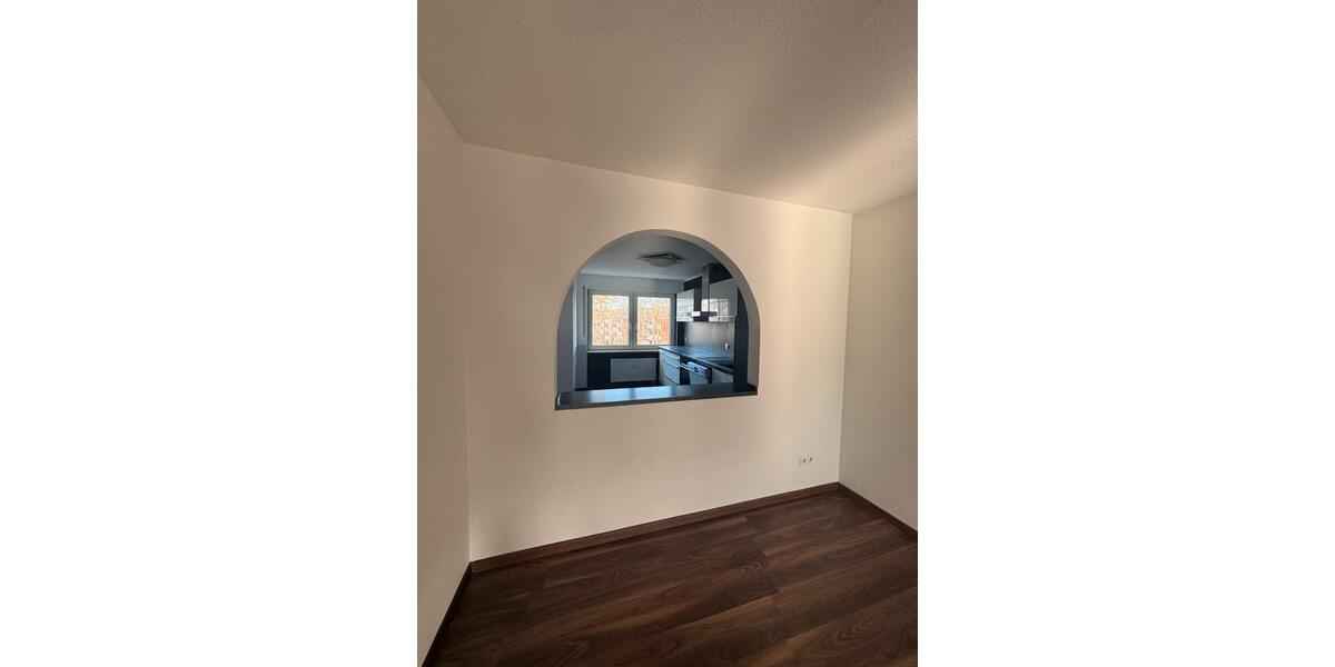 Etagenwohnung Nürnberg Sankt Leonhard - 3.5 Zimmer, 90 m&sup2;, 1.200&euro; | Angebot:24940876