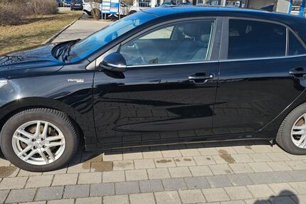 Kia Rio 22.600 km 16.000 &euro; Roth 91154